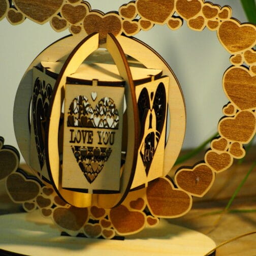 Décoration à poser – “Coeur gravé”