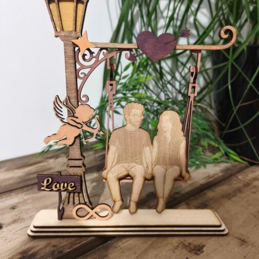 Balançoire des amoureux : Votre Histoire d’Amour Sculptée dans le Bois