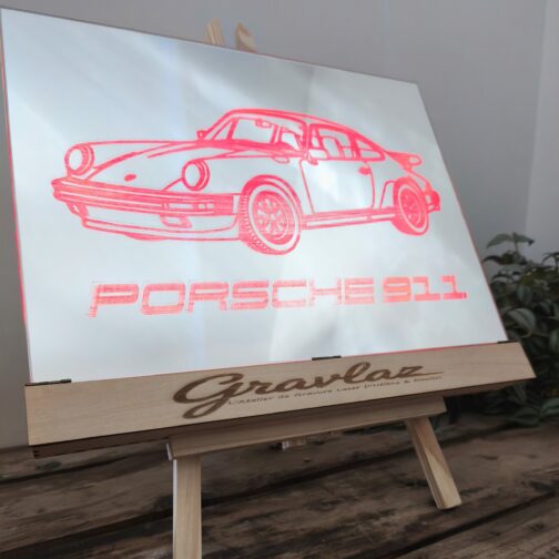 Miroir Gravé Porsche 911 – L’Icône du Design Rétro-Éclairée