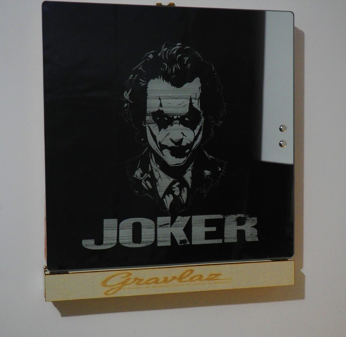 Miroir Gravé lumineux Joker - Illuminez votre côté sombre